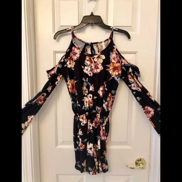 Floral Cold Shoulder Romper - Picture 2 of 3